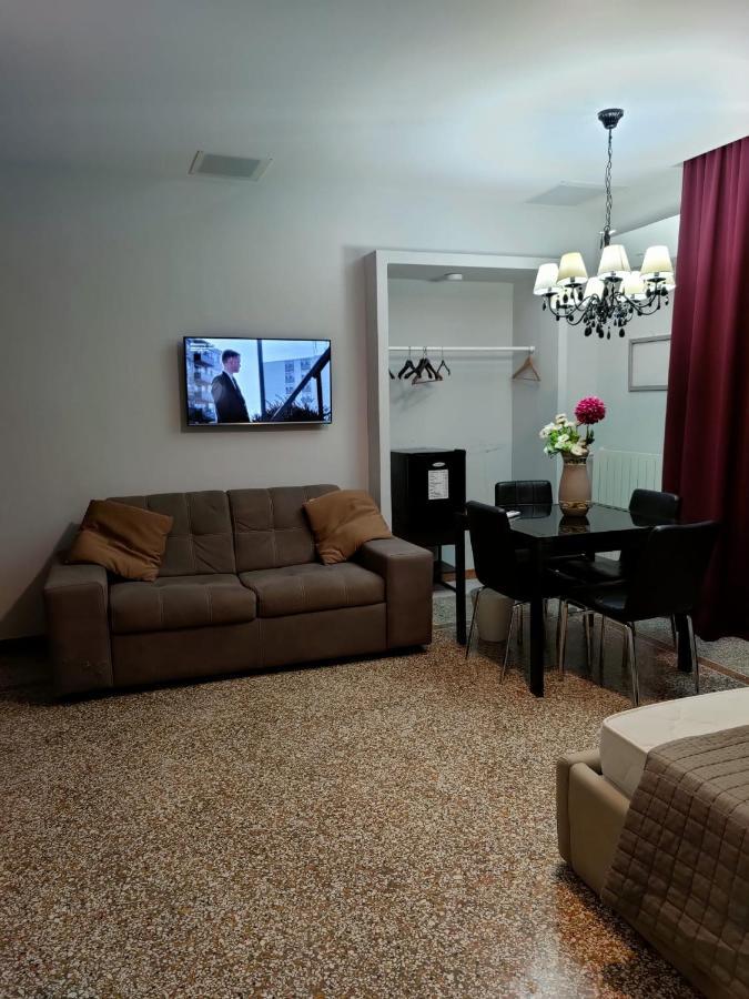 Casa de hóspedes Central City Nápoles