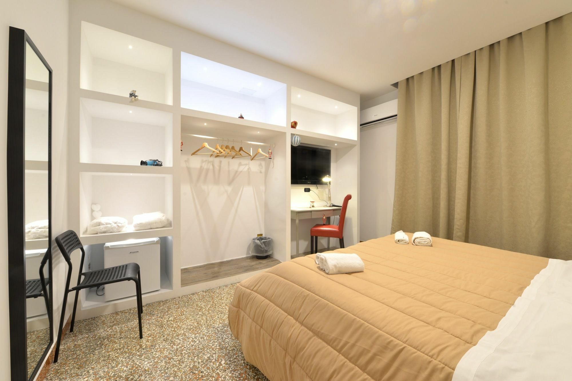 Gasthof Napoli Central City Neapel